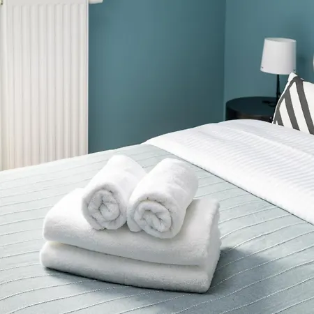 Daire Bluszczanska Blue Modern *
